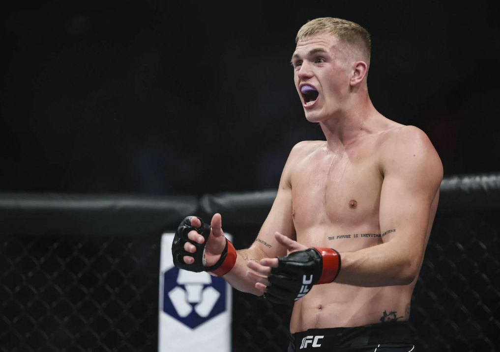 Гэрри –  Пратес прогноз на UFC Fight Night 27 апреля 2025 года