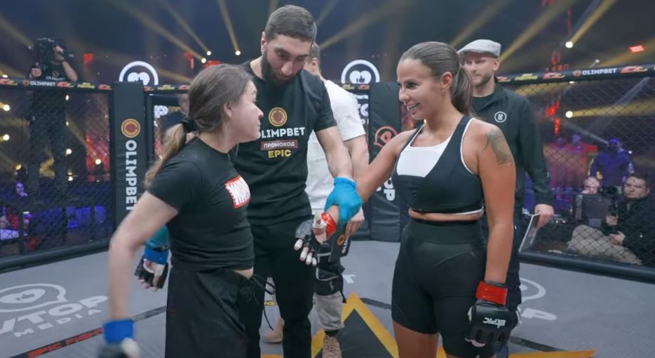 Ол анальді секс сұрады