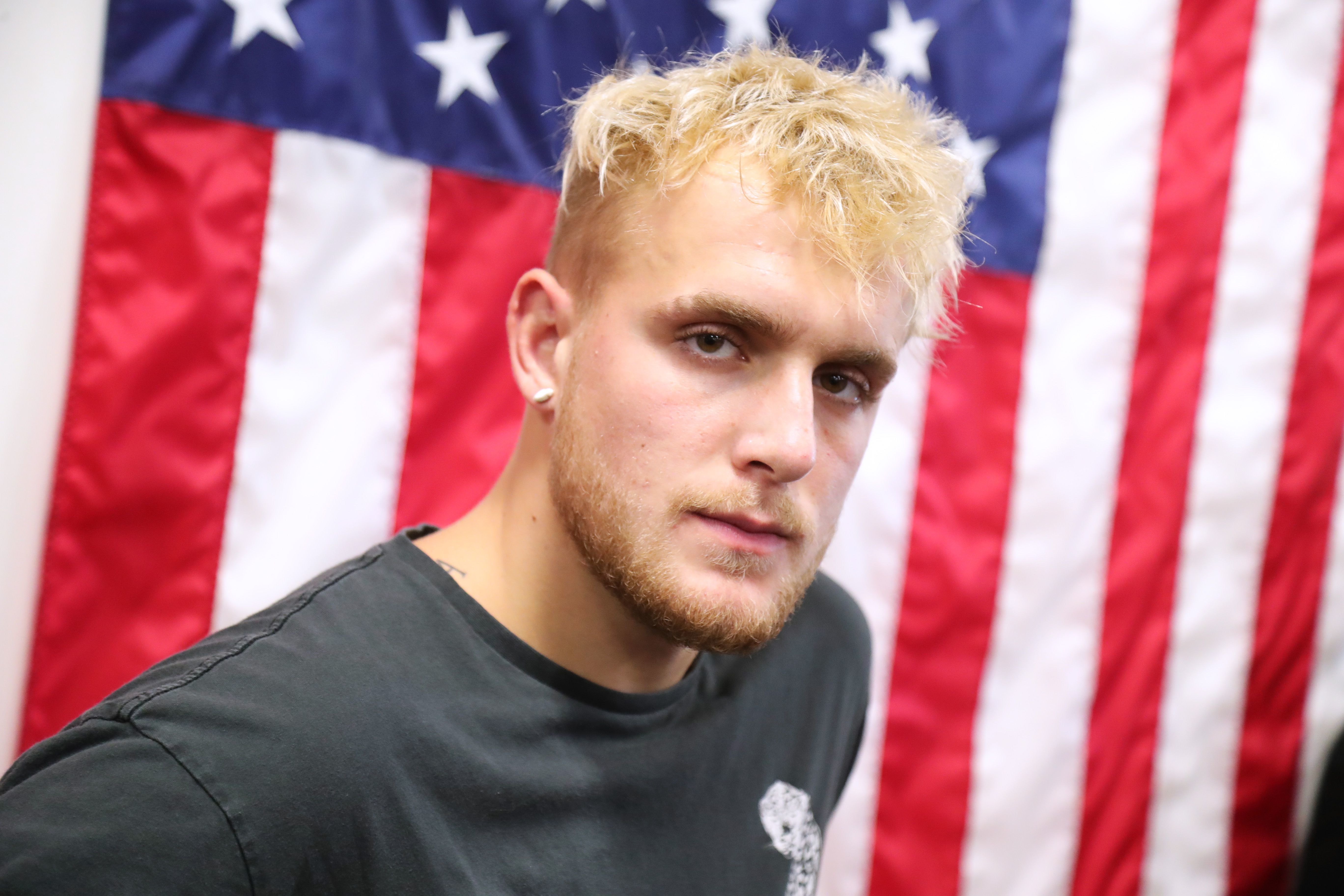 Джейк пол блоггер. Джейк пол энергетик. Jake paul. Jake paul 2021. Джейк пол энергетик.