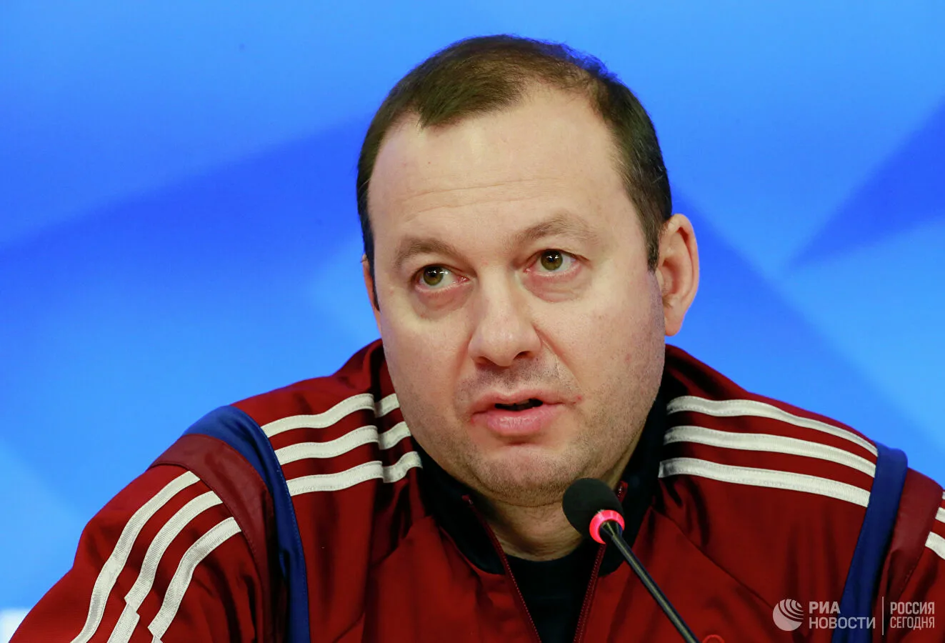 Зоидзе, бесик гурамович. Тренер сборной по мини футболу. Тренер сборной по мини футболу. Тренер сборной по мини футболу. Тренер сборной по мини футболу.