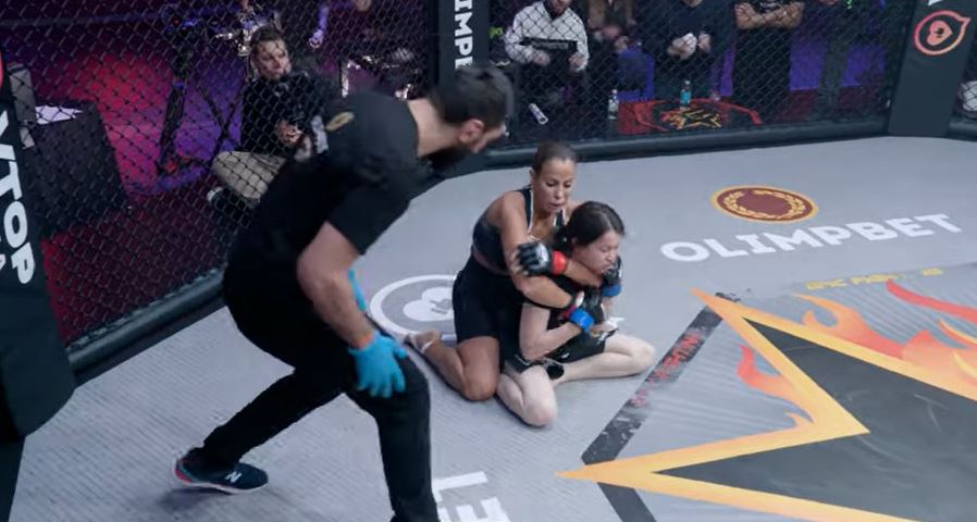 Әйелімнің досы үшін порно куннилингус