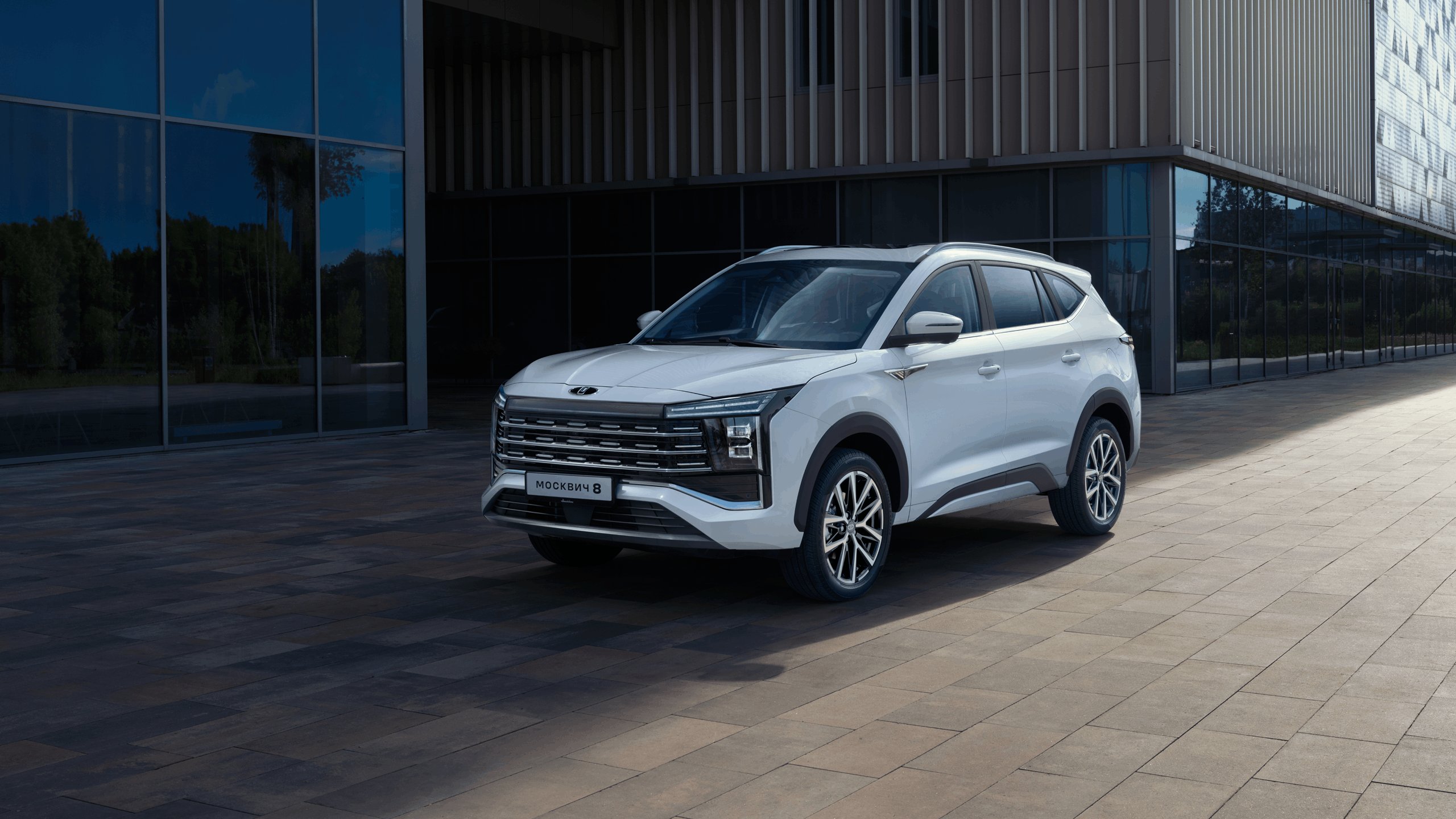 Практичный семиместный кроссовер Москвич 8