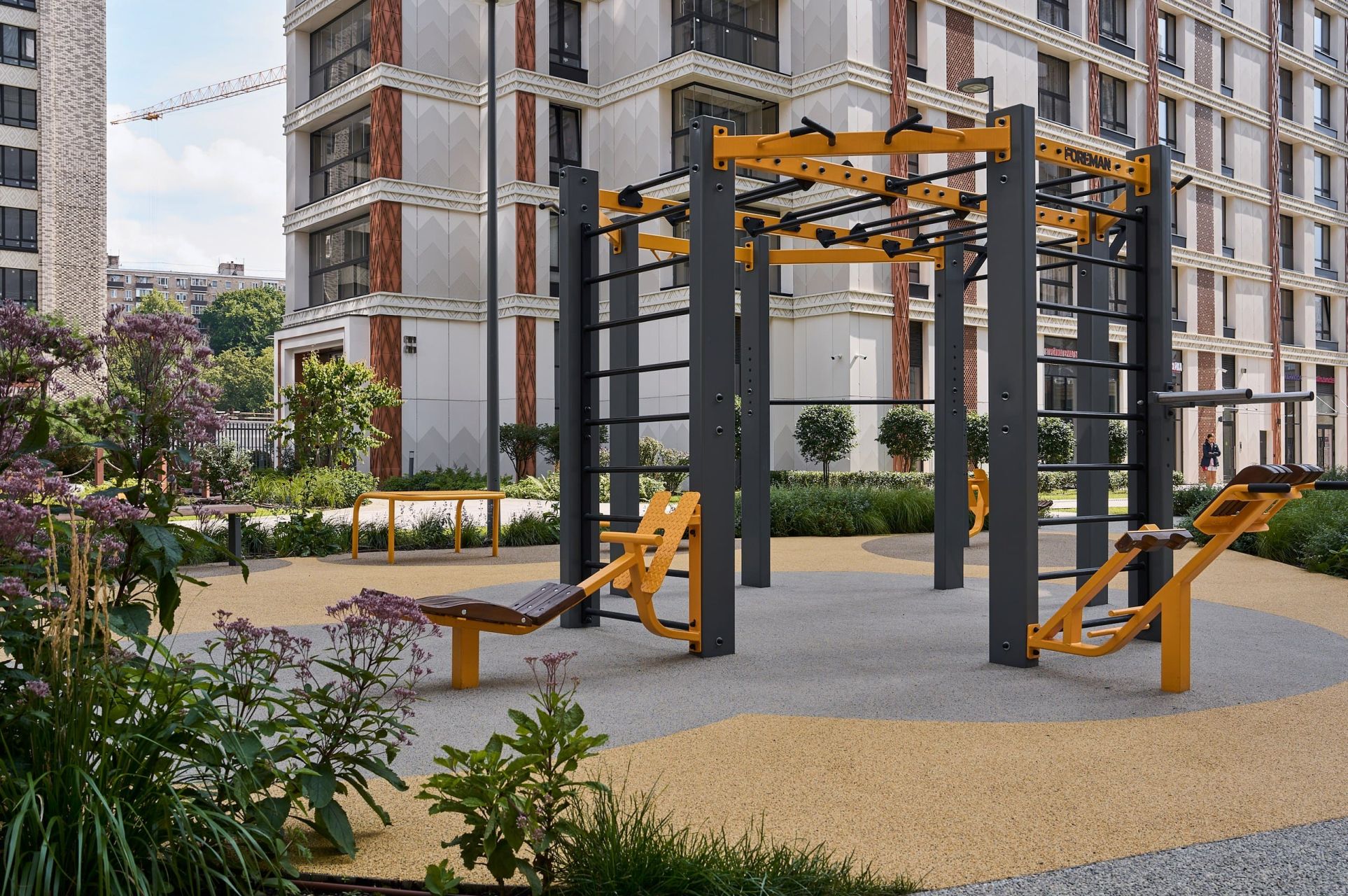 Воркаут в закрытом дворе