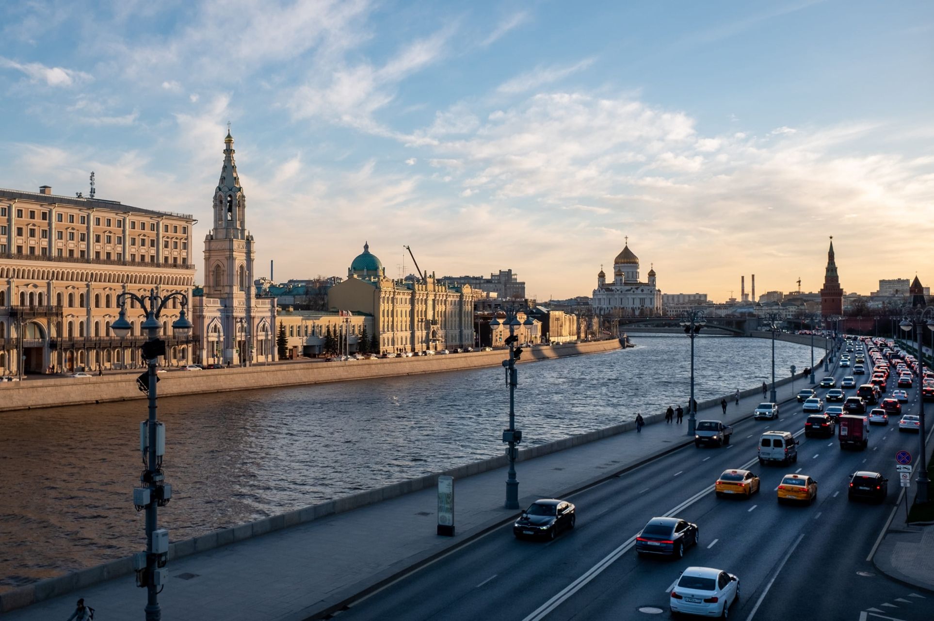 Новая набережная до Кремля