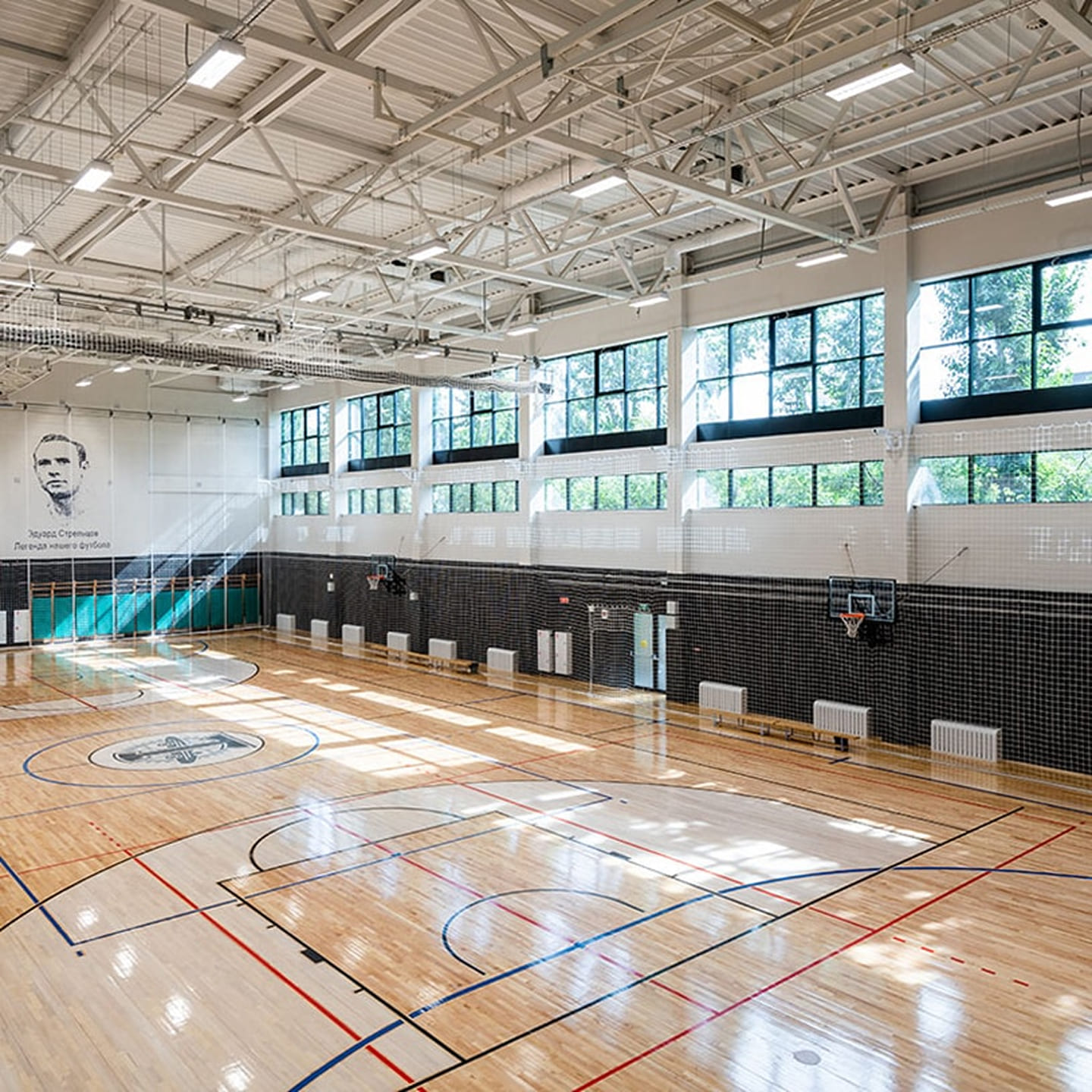 Универсальный зал для спортивных игр