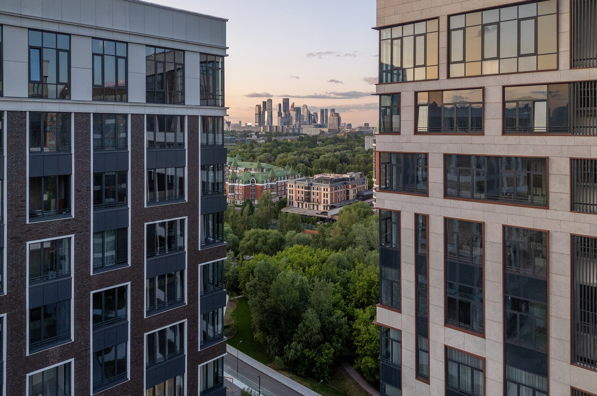 Живописные виды на «Москва-Сити» и свой парк