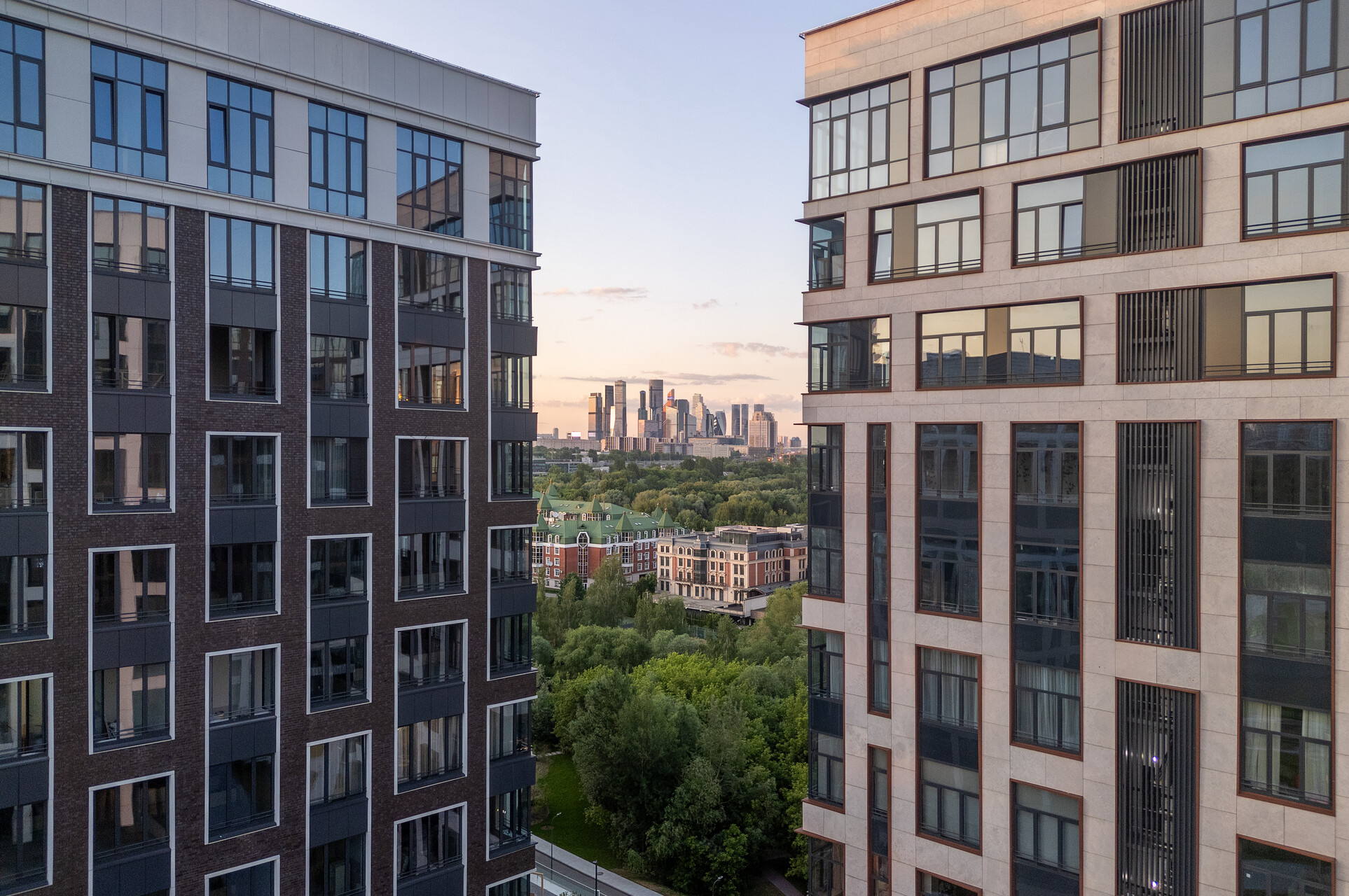 Виды на ММДЦ «Москва-Сити» и свой парк 16 га