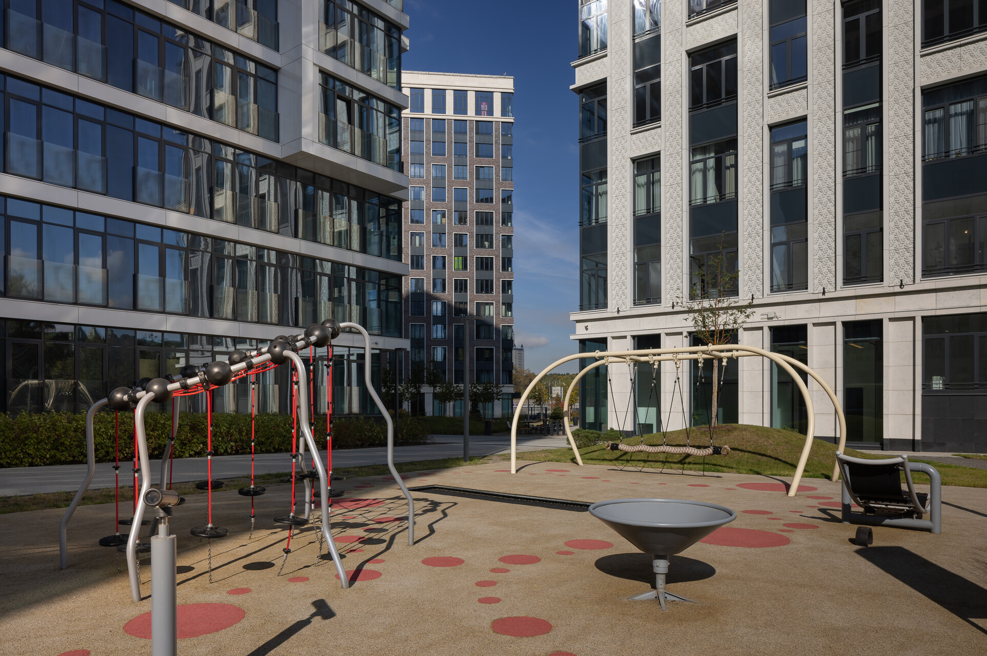 Игровые площадки для гармоничного роста и развлечений детей