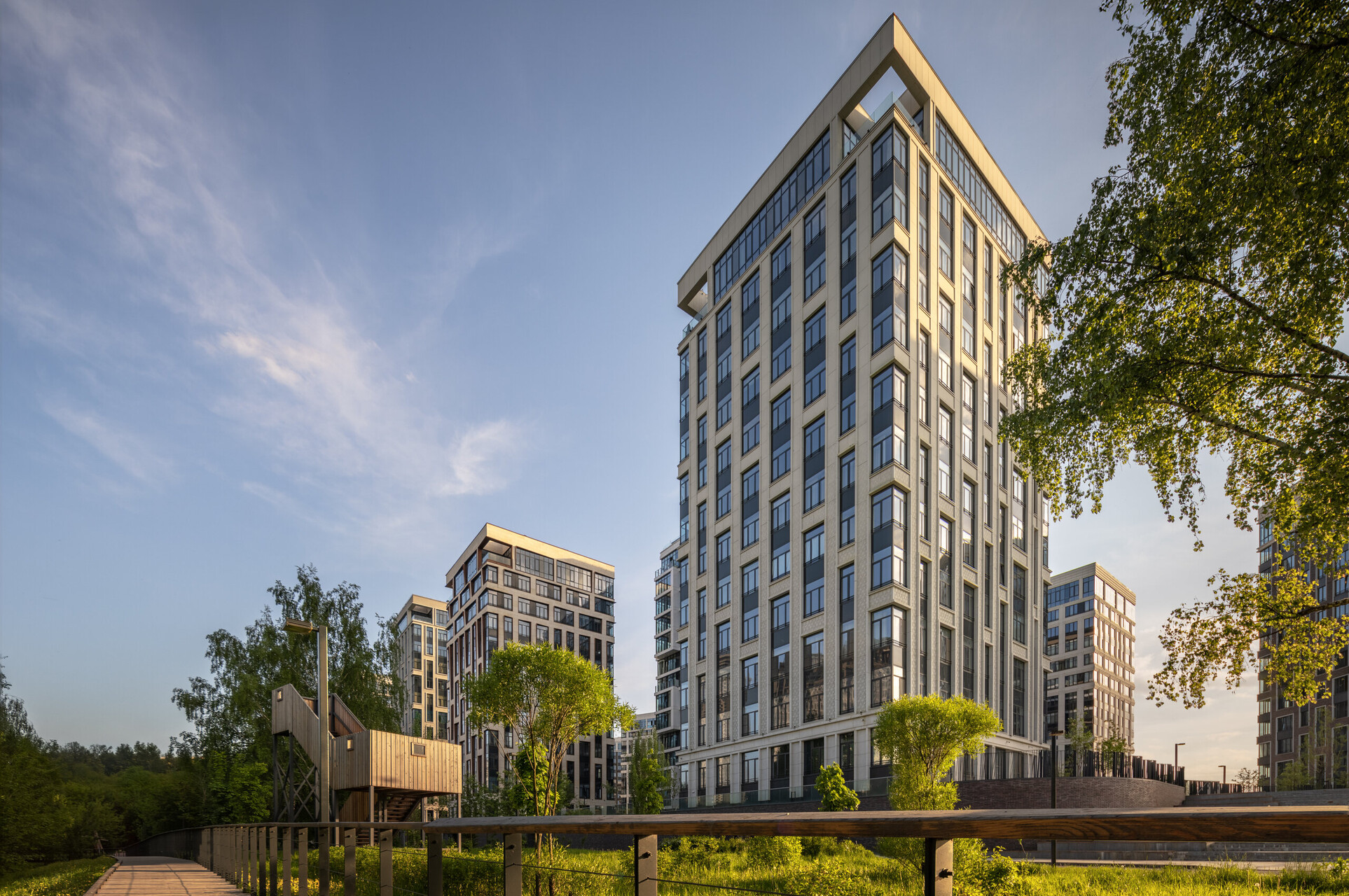 Свой просторный парк 16 га