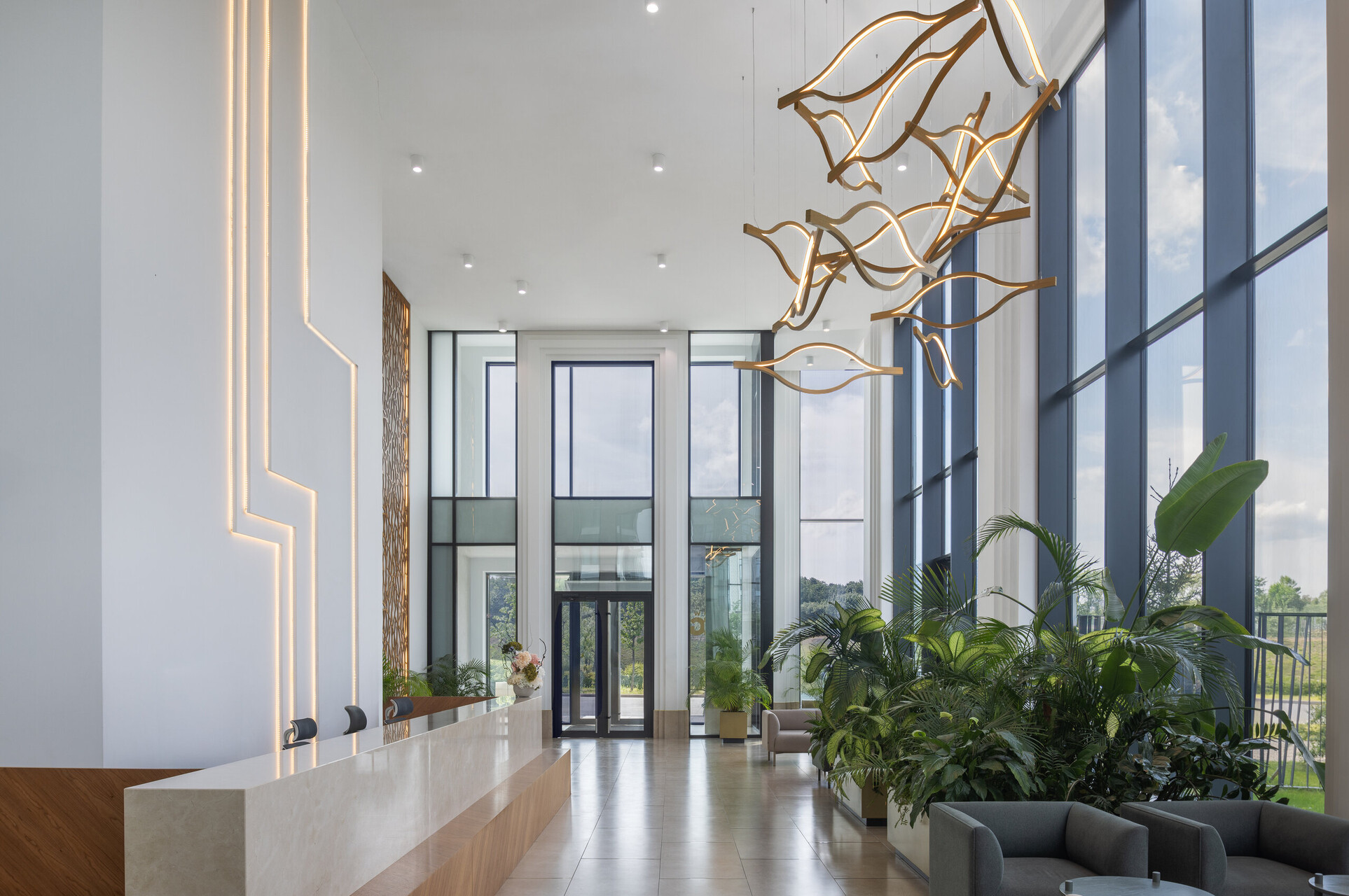 Лобби со стойкой ресепшен