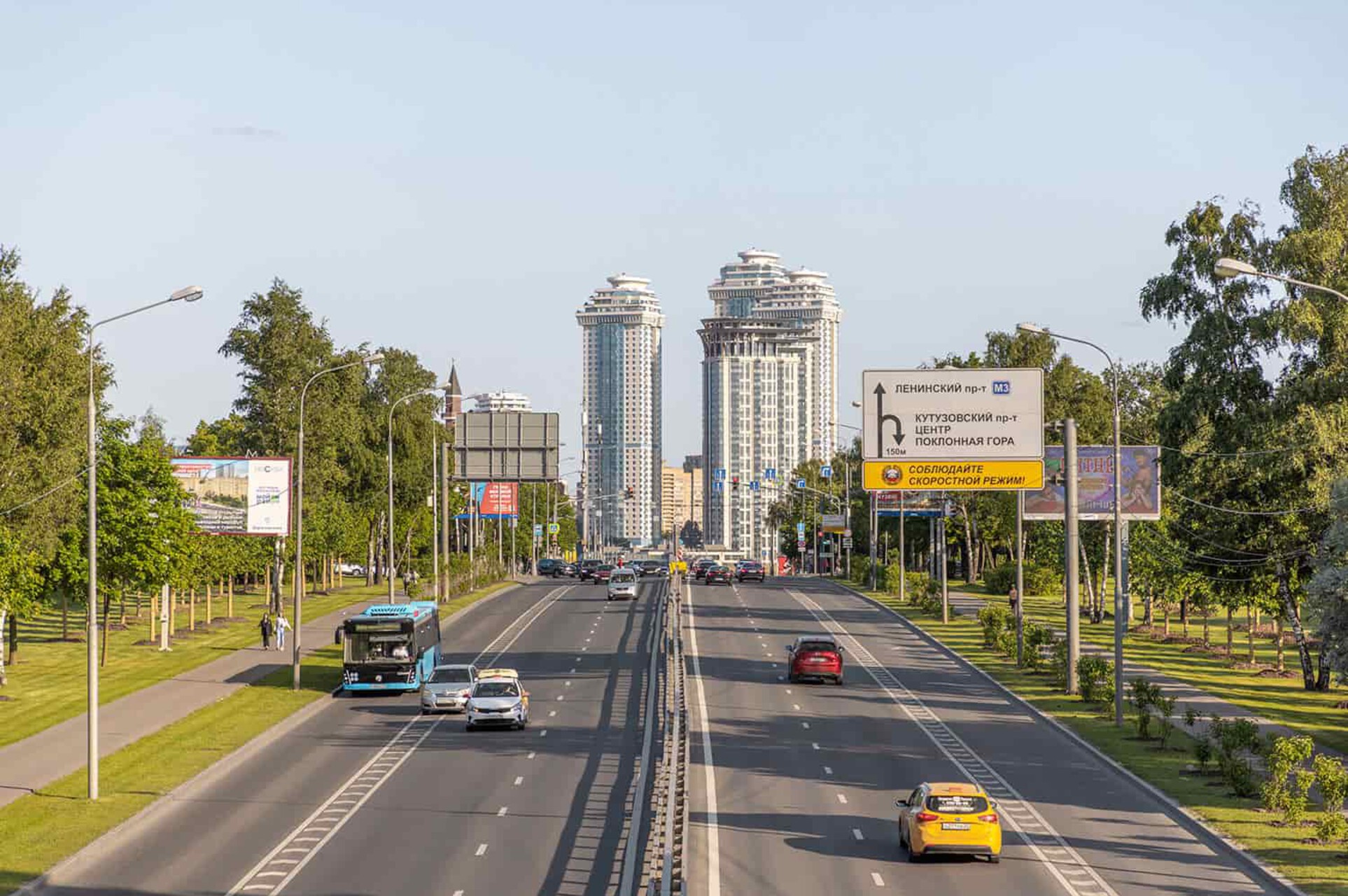 Более полутора десятка посольств создают престиж района