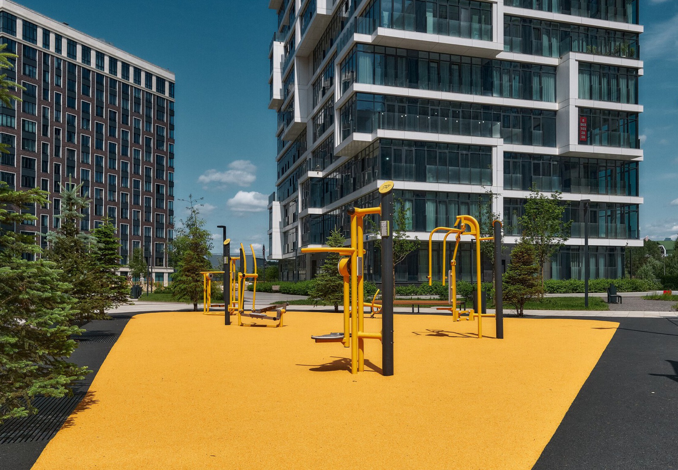 	Пространство для йоги, воркаута и занятий на свежем воздухе