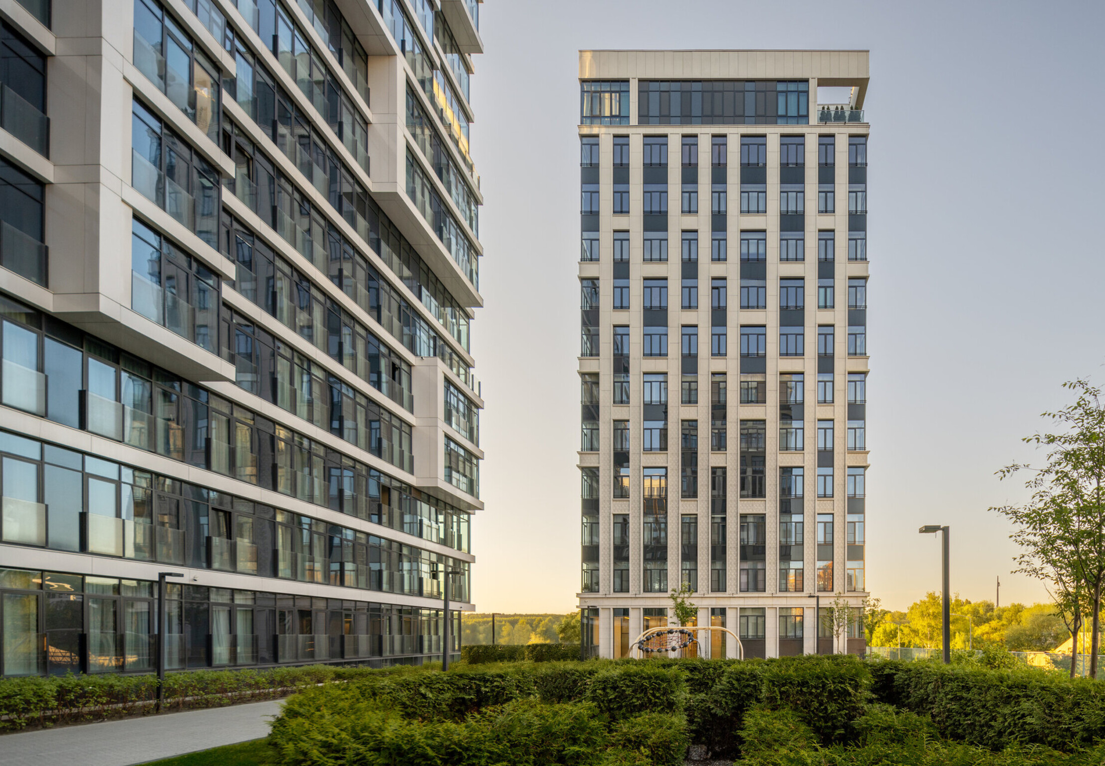 Более 3000 деревьев и кустарников