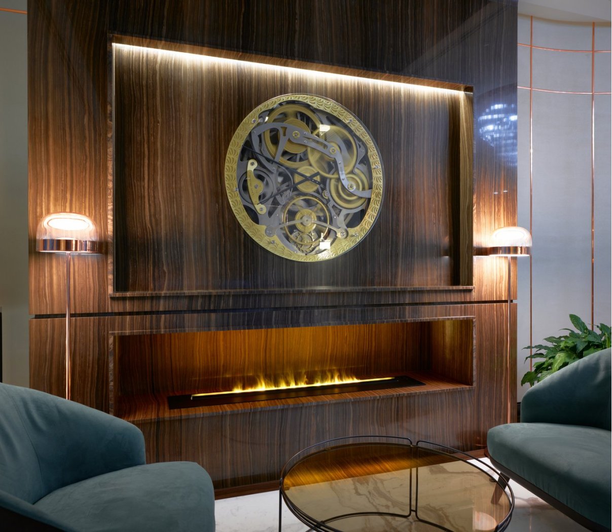 Камин и часы в лобби дома «Малая Ордынка, 19»