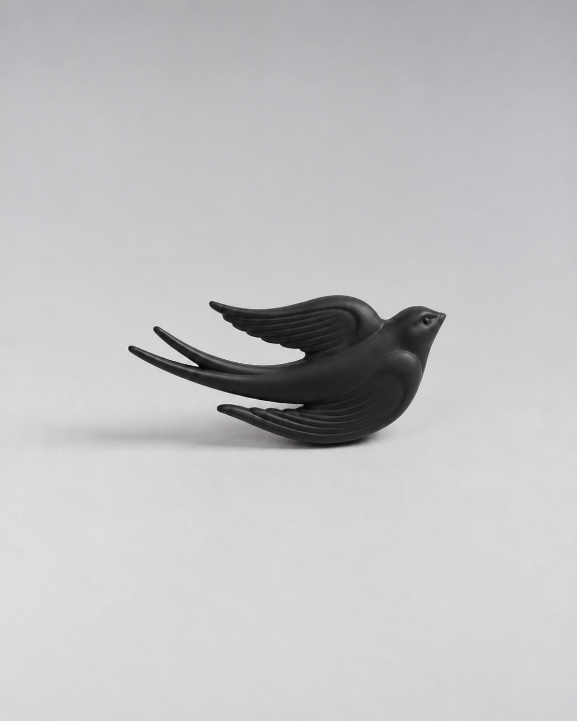 Брошь ласточка Swallow черная унисекс