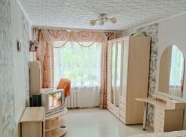 2-к кв. Новгородская область, Старая Русса ул. Александровская, 43 (45.0 м²) - Александровская. Старая Русса - фото 0