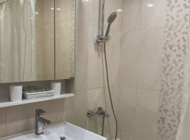 2-к кв. Волгоградская область, Волгоград ул. Расула Гамзатова, 19 (54.0 м²) - . Волгоград - фото 17