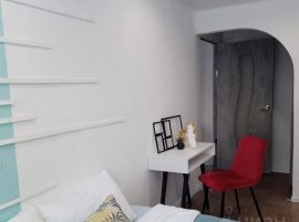 2-к кв. Пермский край, Губаха просп. Ленина, 33А (44.0 м²) - Ленина. Губаха - фото 1
