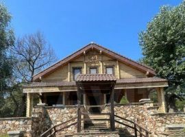 Дом 250 м² на участке 10 га - . Каменск-Шахтинский - фото 1