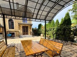 Дом в Ставропольский край, Кисловодск ул. Калинина, 58 (300 м²) - Калинина (ГК N 793 тер). Кисловодск - фото 1