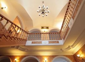 Дом в Ставропольский край, Кисловодск ул. Чернышевского, 33 (700 м²) - . Кисловодск - фото 3