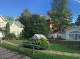 Дом в Ставропольский край, Кисловодск Делегатская ул., 8 (300 м²) - . Кисловодск - фото 1