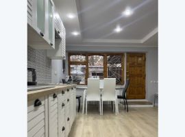 Дом в Ставропольский край, Кисловодск Первомайский просп., 15 (120 м²) - . Кисловодск - фото 1