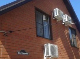 Дом в Краснодарский край, Ейск ул. Кирова, 10 (80 м²) - Кирова (ГСК N 740 тер.). Ейск - фото 1