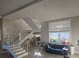 Дом в Приморский край, Большой Камень ул. Кирова, 46 (250 м²) - Кирова (ГСК N 740 тер.). Большой Камень - фото 12