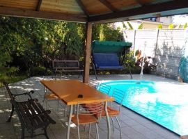 Дом в Краснодарский край, Сочи Адлер жилрайон, ул. Чкалова, 8/2 (360 м²) - 9-я просека Санаторий имени Чкалова. Сочи - фото 1