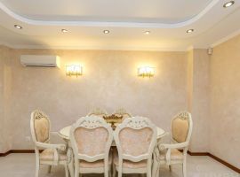 Дом в Краснодарский край, Сочи Центральный мкр, ул. Войкова, 46/2 (240 м²) - Войкова. Сочи - фото 1