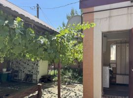 Дом в Краснодарский край, Геленджик ул. Кирова, 59 (26 м²) - Кирова (ГСК N 740 тер.). Геленджик - фото 0
