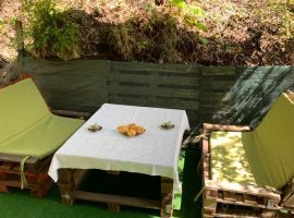 Дом в Краснодарский край, Туапсе ул. Калараша, 7Л (100 м²) - . Туапсе - фото 1