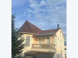 Дом в Ставропольский край, Ессентуки Железноводская ул., 88 (320 м²) - Железноводская. Ессентуки - фото 0