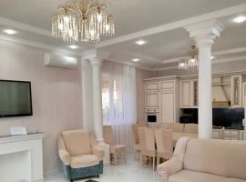 Дом в Краснодарский край, Геленджик ул. Голубая Бухта, 6Е (250 м²) - . Геленджик - фото 0