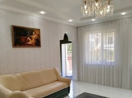 Дом в Краснодарский край, Геленджик ул. Голубая Бухта, 6Е (250 м²) - . Геленджик - фото 1