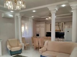 Дом в Краснодарский край, Геленджик ул. Голубая Бухта, 6Е (250 м²) - . Геленджик - фото 2