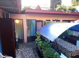 Дом в Краснодарский край, Сочи Центральный мкр, ул. Горького, 33 (50 м²) - Максима Горького. Сочи - фото 1