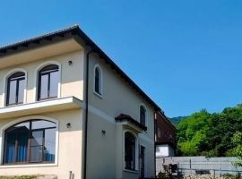 Дом в Краснодарский край, Геленджик Малахитовая ул., 28 (250 м²) - Малахитовая. Геленджик - фото 0