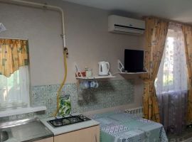 Дом в Волгоградская область, Волгоград Интернациональная ул., 38 (22 м²) - . Волгоград - фото 1