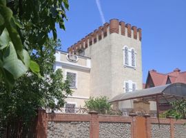 Дом в Краснодарский край, Краснодар Хлопчато-бумажный Комбинат мкр, ул. Таганрогская (600 м²) - . Краснодар - фото 1