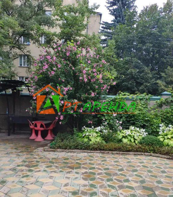 Кисловодск. Дом в Ставропольский край, Кисловодск Новая ул., 37 (300 м²), Каштановая, д. 37 - фото 0