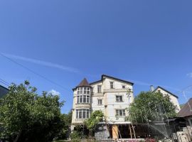 Дом в Саратовская область, Саратов проезд 1-й Ленинский, 37 (440 м²) - . Саратов - фото 0