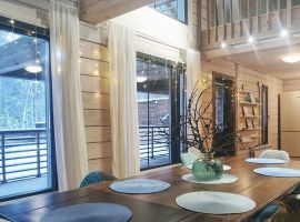 Дом в Красноярский край, Красноярск Черничная ул., 3 (300 м²) - . Красноярск - фото 1