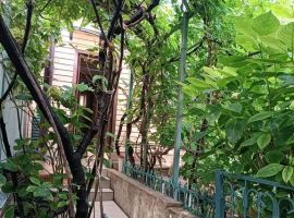 Дом в Краснодарский край, Туапсе ул. Володарского, 4 (30 м²) - . Туапсе - фото 2