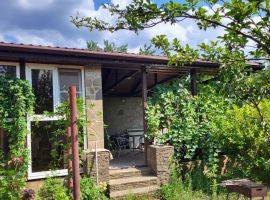 Дом в Ростовская область, Новочеркасск Спортивная ул., 58 (120 м²) - Учебно-спортивная база Лотос. Новочеркасск - фото 2