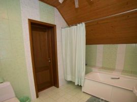 Дом в Кемеровская область, Таштагольский район, Шерегешское городское поселение, Шерегеш пгт ул. Юбилейная, 2Б (170 м²) - Юбилейная.  - фото 10