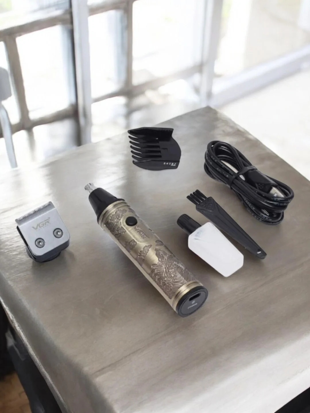 VGR V-618 Simsiz Professional Trimmer. Aqlli va aniq so'lg'ish uchun. Tez va qulay ishlatish. - 3
