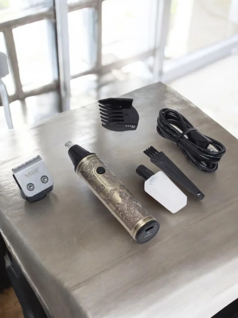 VGR V-618 Simsiz Professional Trimmer. Aqlli va aniq so'lg'ish uchun. Tez va qulay ishlatish.