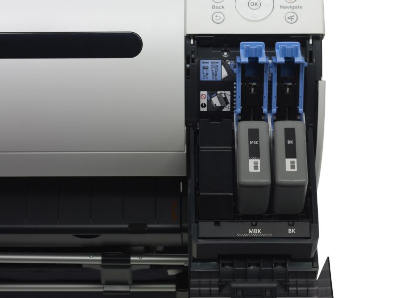Плоттер Canon iPF780 36"/914mm, 5 colors(макс.объём-300мл), 2400x1200dpi, 256Mb, HP-GL/2, полистовая подача, верхняя загрузка рулона, СТЕНД, USB/LAN 8967B003 8967B003